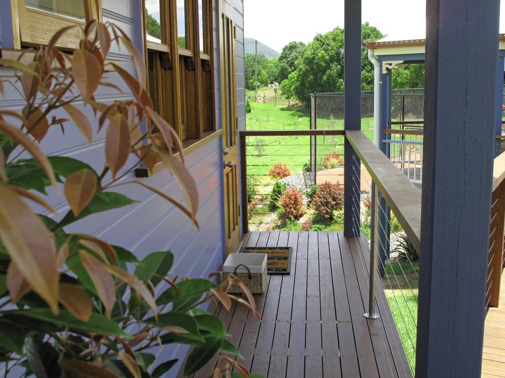 Jacaranda Creek Farmstay And B&B Sunshine Coast Exterior photo