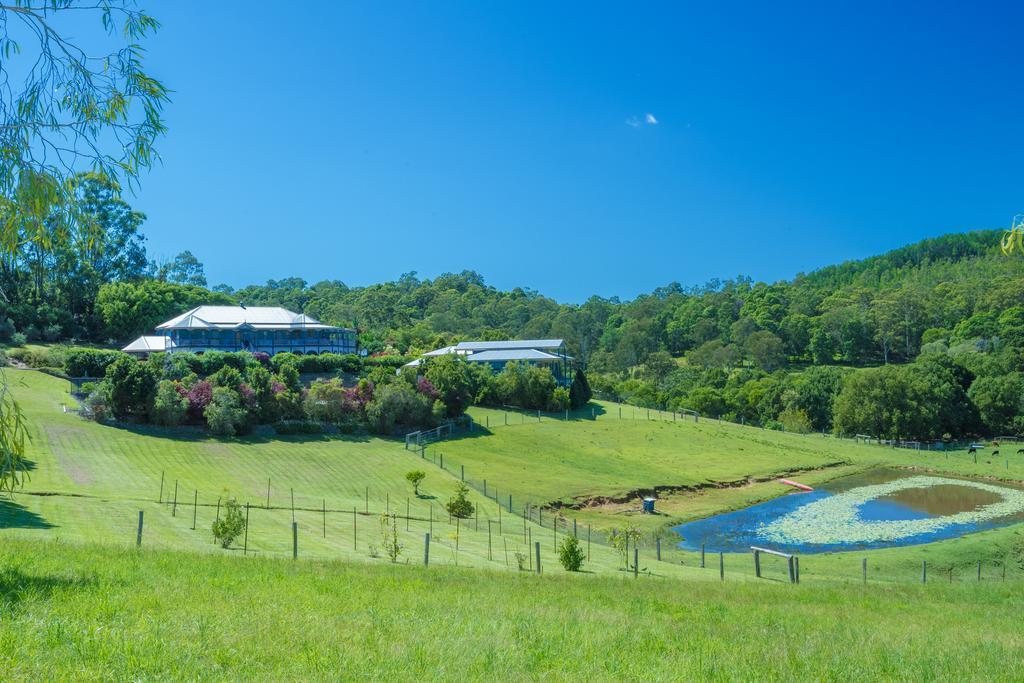 Jacaranda Creek Farmstay And B&B Sunshine Coast Exterior photo