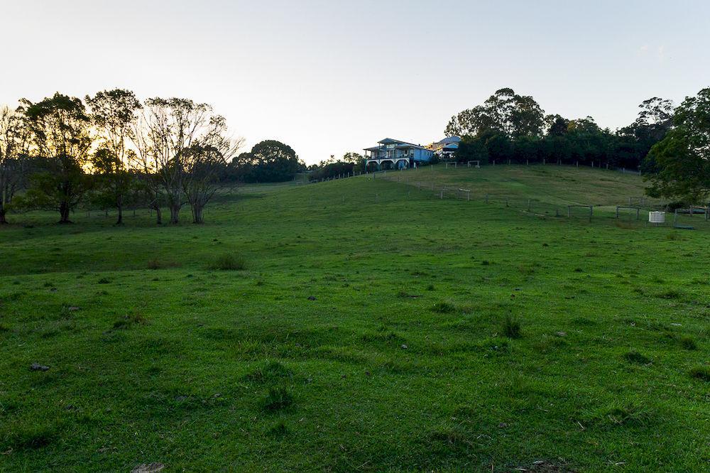 Jacaranda Creek Farmstay And B&B Sunshine Coast Exterior photo