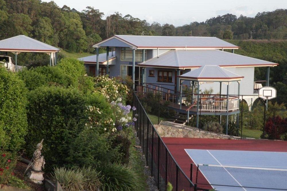 Jacaranda Creek Farmstay And B&B Sunshine Coast Exterior photo