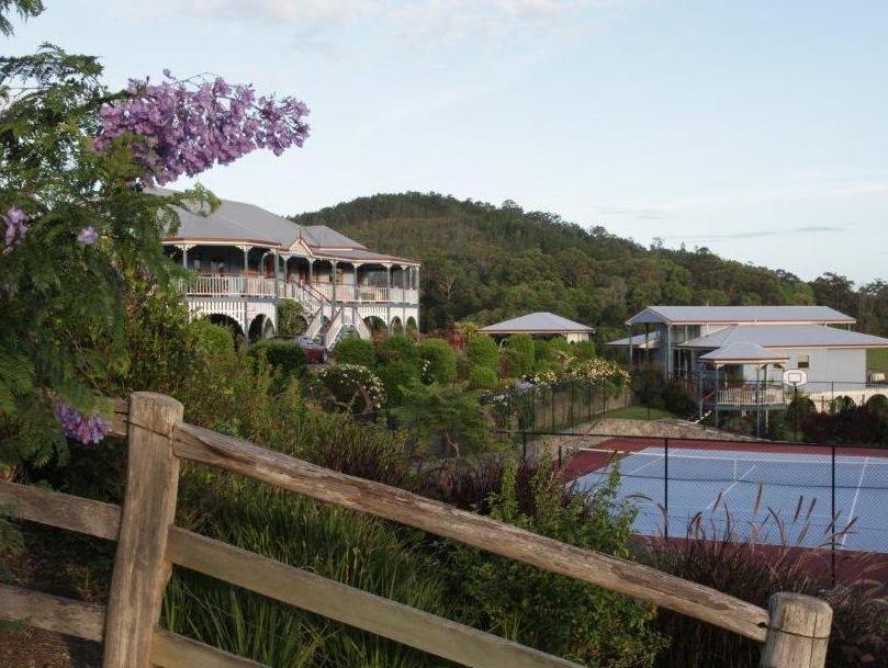 Jacaranda Creek Farmstay And B&B Sunshine Coast Exterior photo